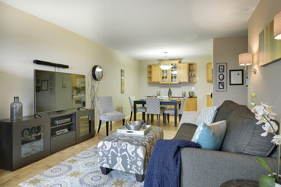 The Edina Towers | Apartments in Edina, MN